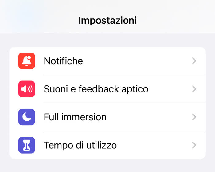 Schermata dell'app impostazioni col menu per gestire le notifiche