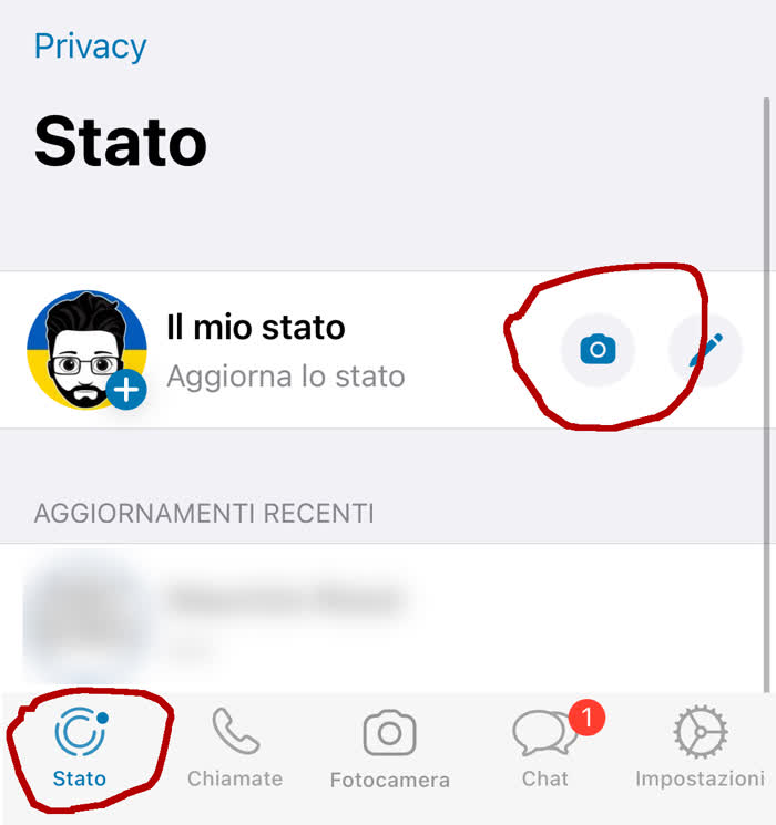 Schermata di WhatsApp che consente di modificare il proprio stato e di dividere filmati in blocchi da 30 secondi