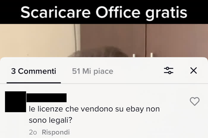 Commento in cui mi si chiede se le licenze office su eBay sono legali