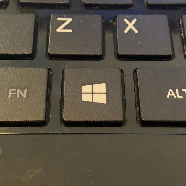 Informatica di base - Tasto Windows di un computer portatile