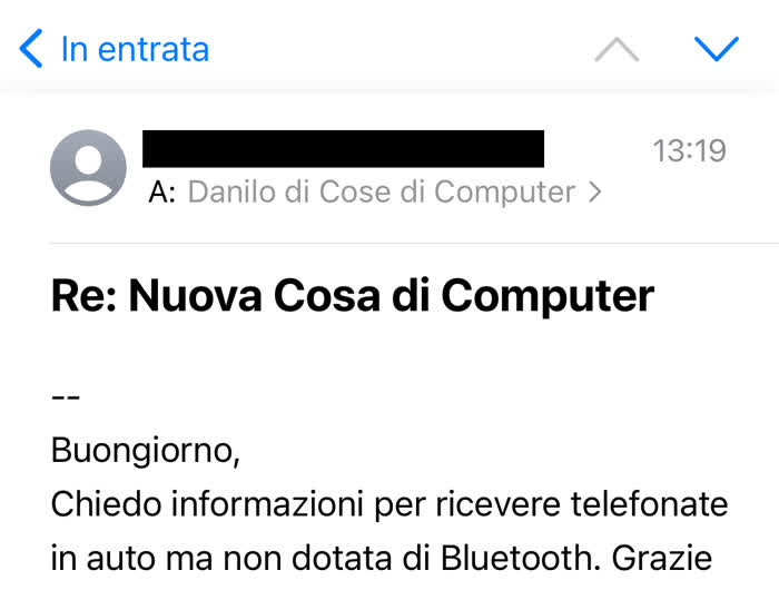 Messaggio in cui mi si chiede come inviare e ricevere telefonate in auto senza Bluetooth