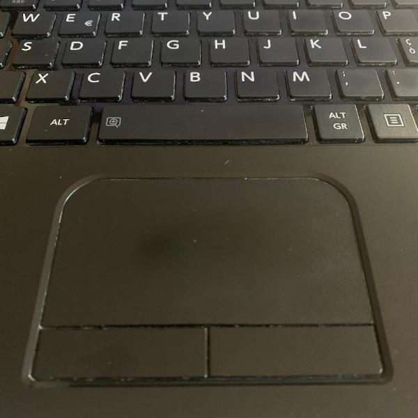 Informatica di base - Il touchpad di un computer portatile